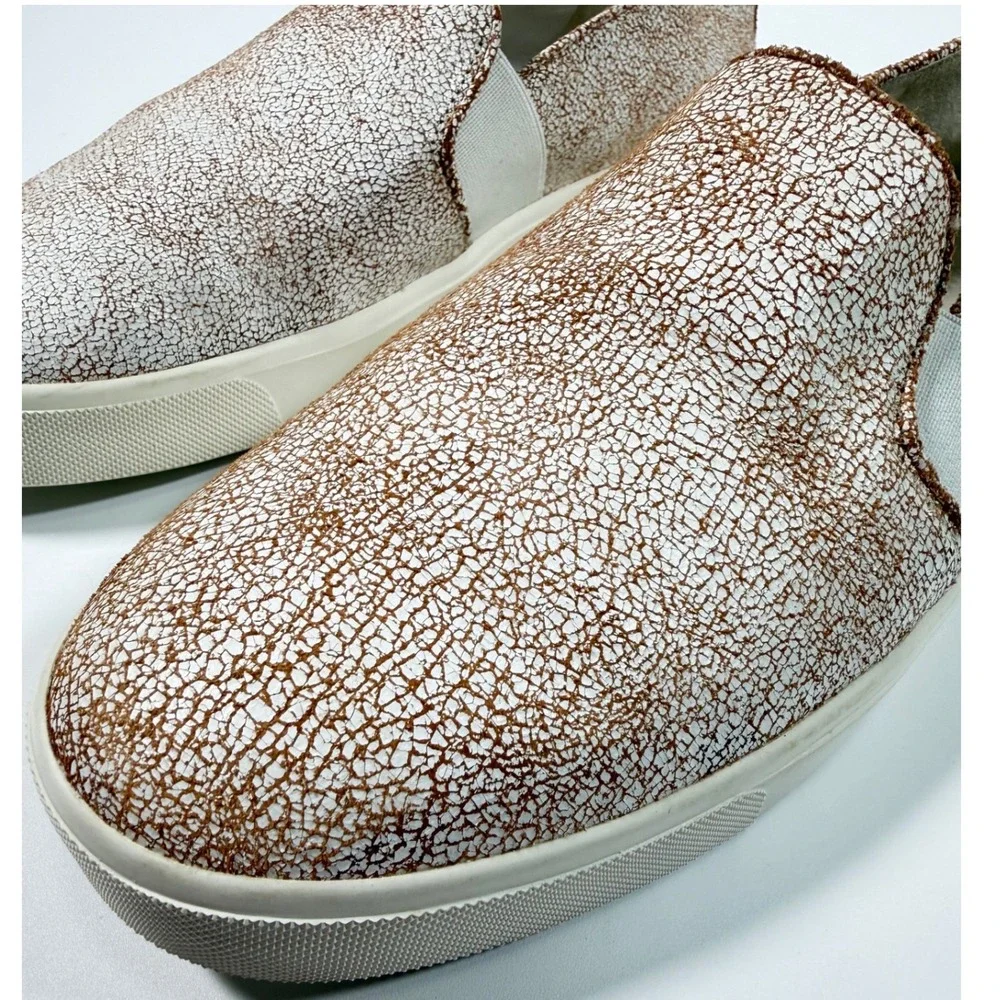 Vince Crackled Metallic Leather Slip On Sneakers Women's Size 9 White Bronze